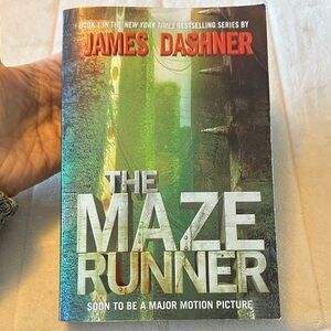 YA The Maze Runner Book by James Dashner science fiction